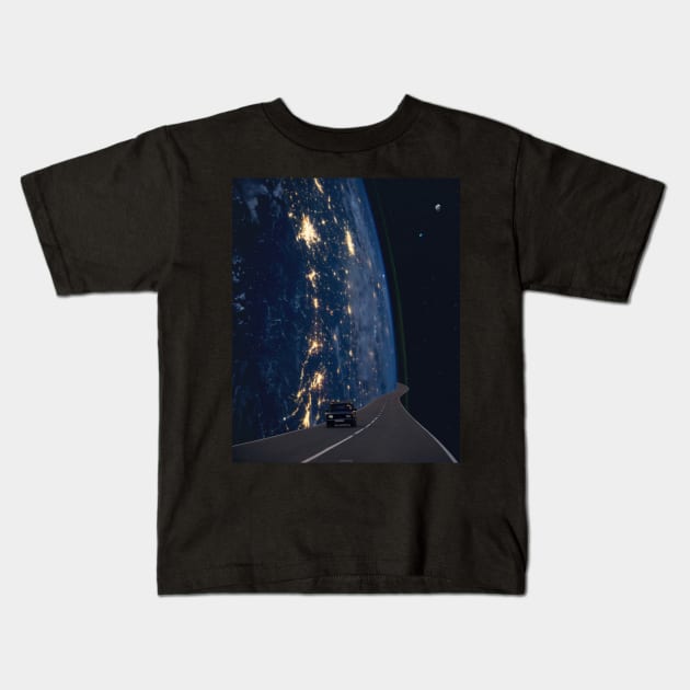 AROUND THE EARTH. Kids T-Shirt by LFHCS